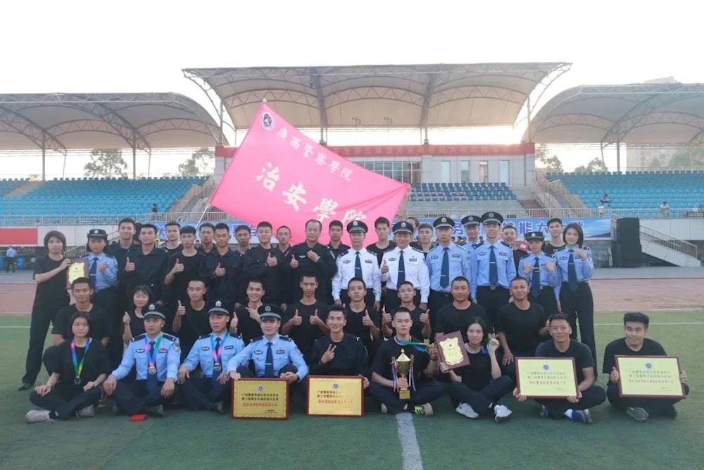 3d162940b81741ea9eea0cc44265dc35.jpg 3d162940b81741ea9eea0cc44265dc35.jpg