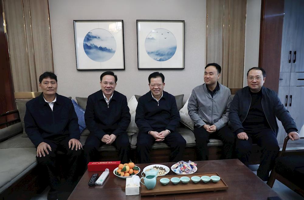 8084dd0a5daa4f21b76cccc7360eb9f5.jpg 8084dd0a5daa4f21b76cccc7360eb9f5.jpg